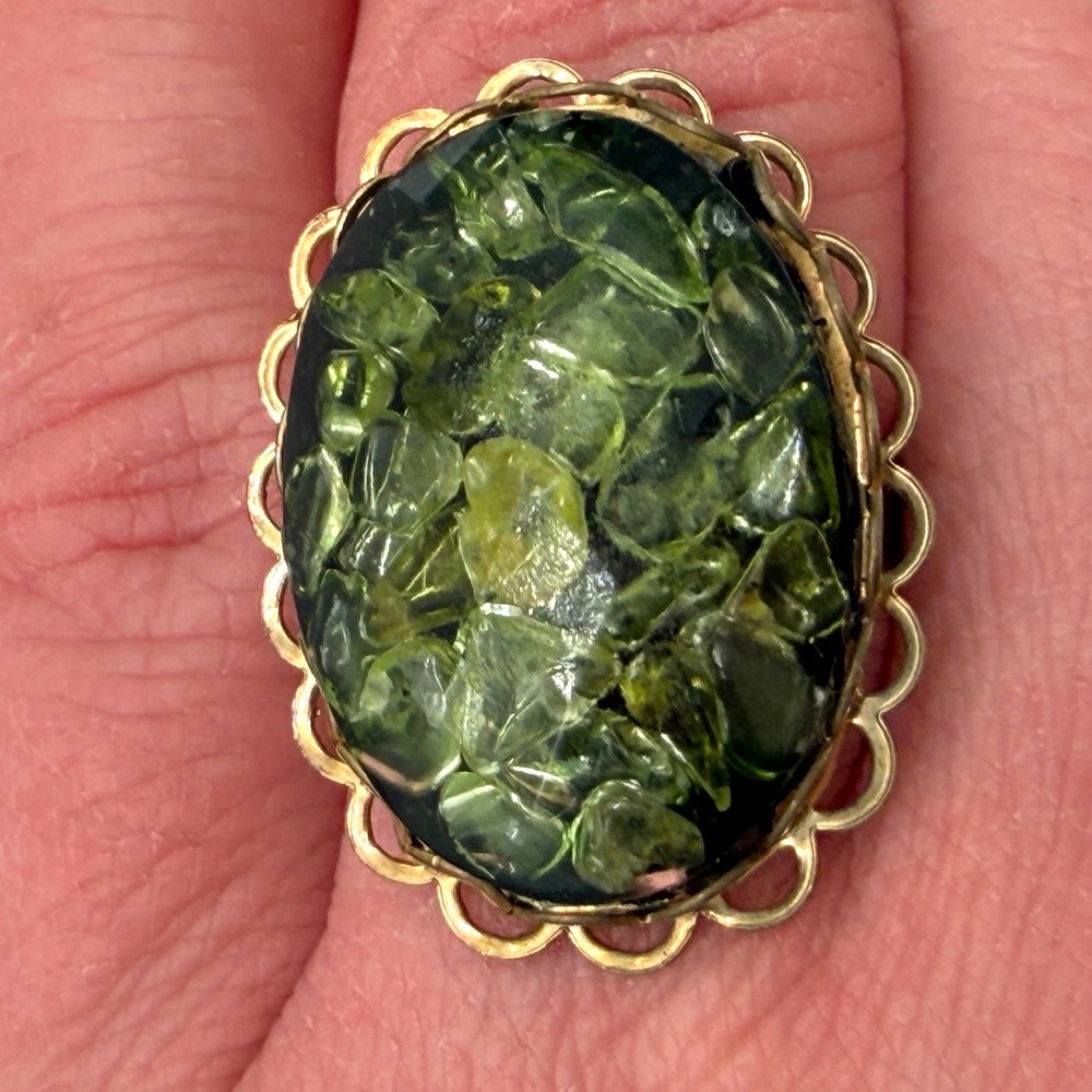 Vintage Green Lucite Confetti Adjustable Ring Gold Tone Statement Oval